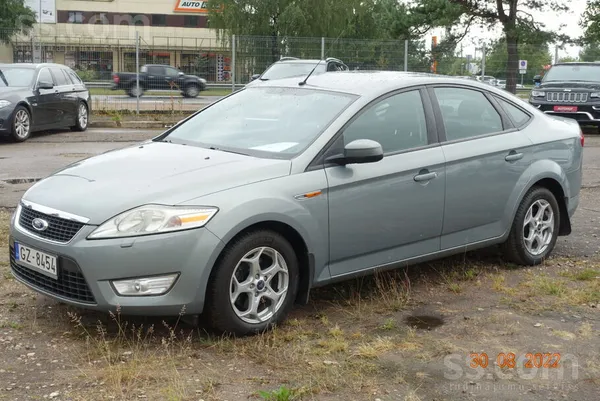 Куплен в Латвии. 112000км. оригинал. состояние нового автомобиля.