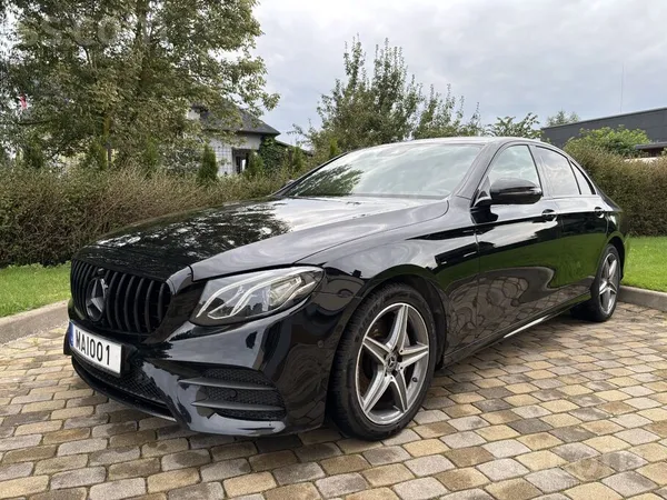 Cena ar Pvn. Uzņēmums pārdod Mercedes benz E220D 4 matic. Pirkta jauna Domen