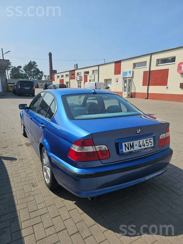 BMW 330