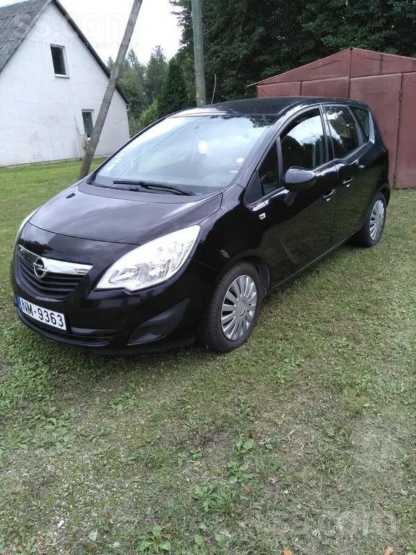 Opel Pārdod ekonomisku no Francijas ievestu Opel Meriva