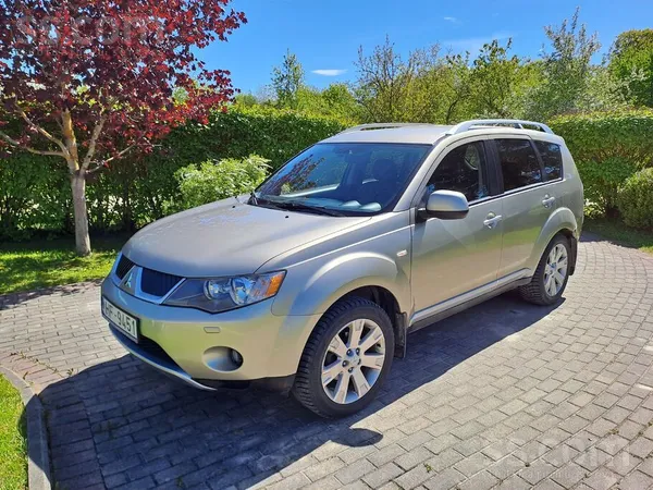 Mitsubishi Outlander, 2008. gada ar 2.0 litrīgu (103 kw) dīzeļa dzinēju un m