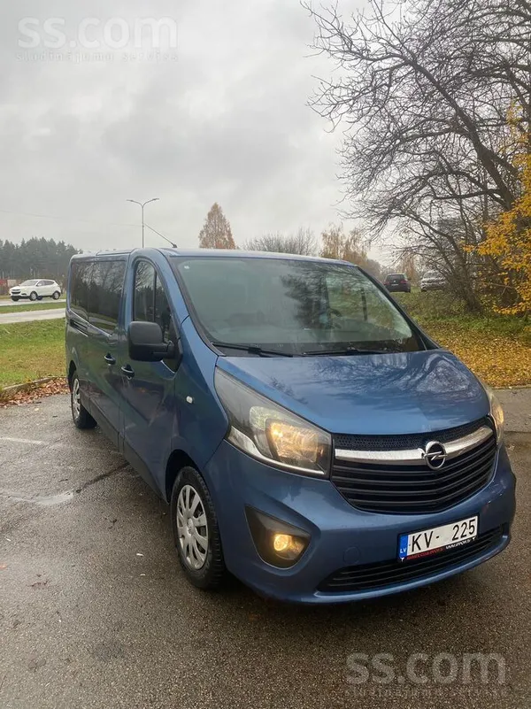Opel Pārdodu 9 sēdvietas busiņu labā stāvoklī. Garš bāz