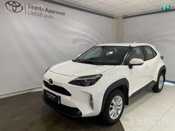 Toyota Yaris 2023, 1.5 benzīns, Automāts, SUV/Apvidus, Balts — Latvijā