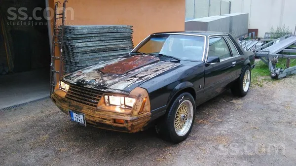 Pardodas ar svaigo apskati lidz 29.07.2027, 
versija Mustang Ghia, dzinejs