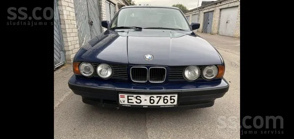 BMW 525