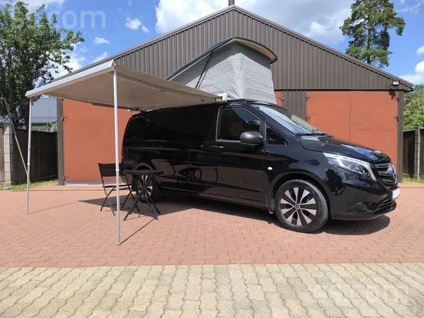 Mercedes V250 2022, 2.0D dīzelis, Automāts, Furgons, Melns — Latvijā