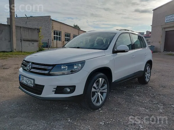 Volkswagen Tiguan - 1