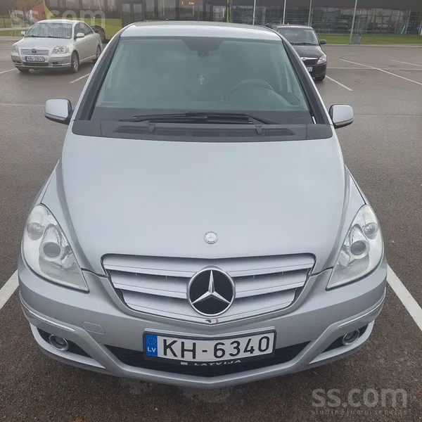 Mercedes B200 2010, 2.0D dīzelis, Automāts, Hečbeks, Sudrabs — Latvijā