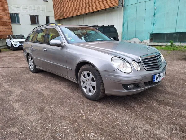 Mercedes Mercedes-Benz E-220