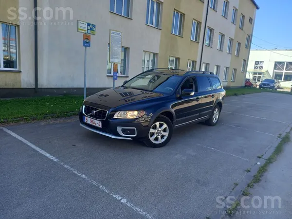 Из Италии своим ходам Volvo Xc70, 4x4, 2.4 дизель, 136 kW/185 л. с.
-Маш