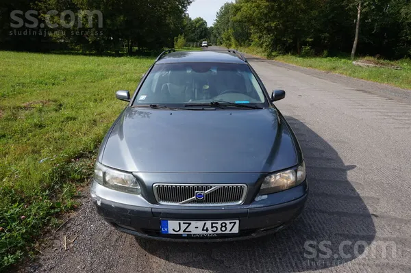 Volvo Pārdodu Volvo V70 2.4d 96 kW, automāts. 