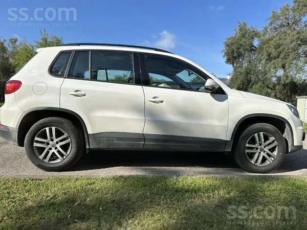 Volkswagen Tiguan 2012, 2.0D dīzelis, Automāts, SUV/Apvidus, Balts — Latvijā