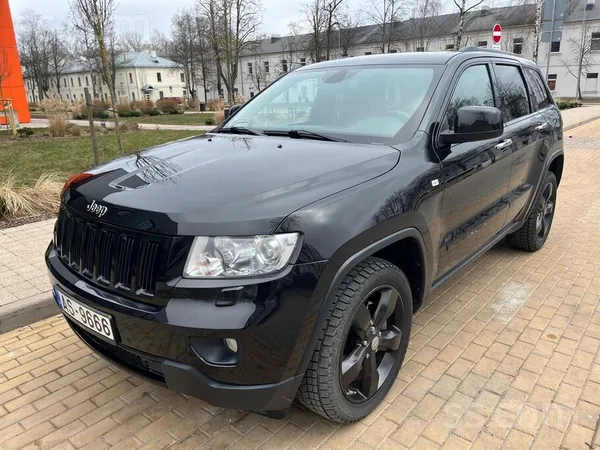 Jeep Jauna TA uz 0, melns uz melna, oriģinālais noskrēj