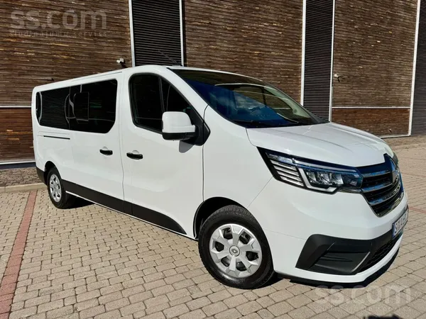 Renault Pārdod Renault trafic pasažieru busiņu. Tikko no V