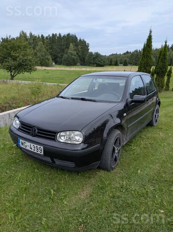 Volkswagen Pārdodu uzticamu un ekonomisku VW Golf 4 ar labi z