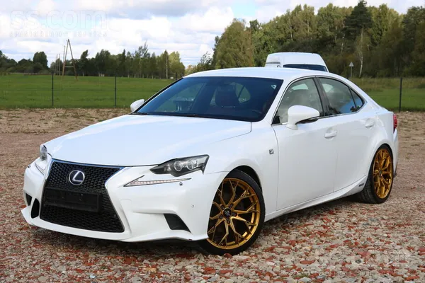Lexus IS - 1