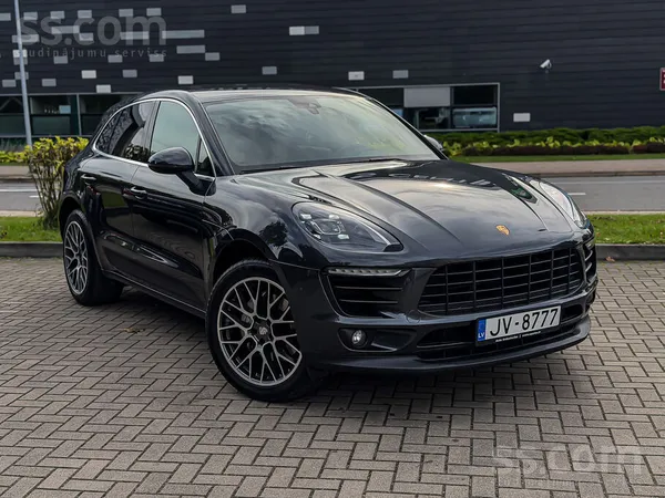 Porsche Macan - 1