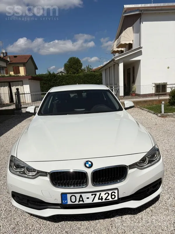 BMW Pārvākšanās dēļ tiek pārdota mūsu mīļā automašīna,