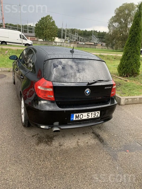 BMW 120 - 1