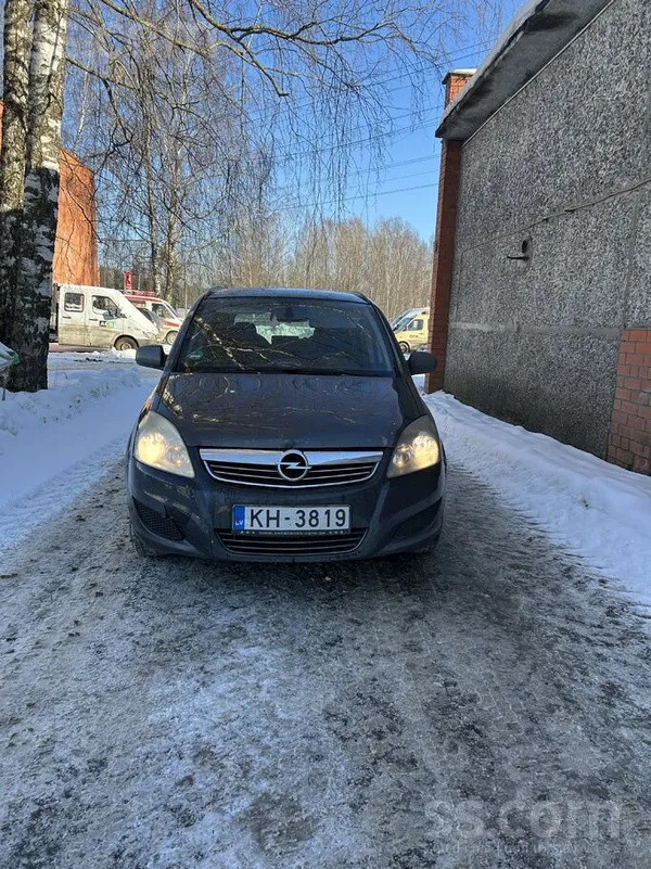Ar vizuāliem virsbūves defektiem. Tehniskajā ziņā nepieciešams nomainīt prie