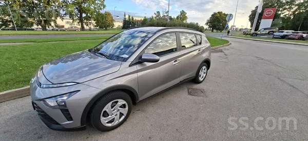 Pārdodu ļoti labā stāvoklī Hyundai Bayon 1.2 Mpi Fresh 5Mt 84 zs, papildus F