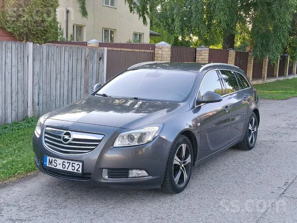 Opel Insignia 2014, 2.0D dīzelis, Manuāls, Universāls, Pelēks — Latvijā