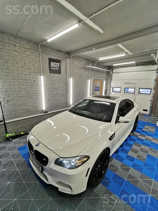 BMW M5
