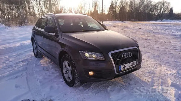 Pārdodu Audi Q5 Quattro ar 2.0 dīzeļa dzinēju un mehānisko ātrumkārbu. Ir ve