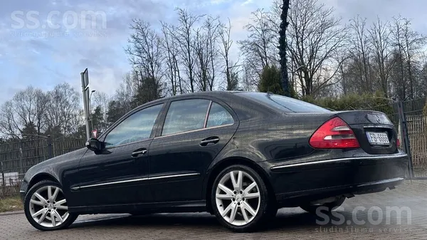 Mercedes E270