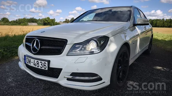 Mercedes Mercedes Benz C180 2, 2 88kw R16 205 55 kā ari zie