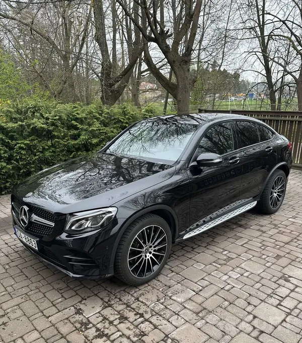 Pārdodu Mercedes Glc 250 Coupe 4matic, Amg interior un Amg exterior pakotnes