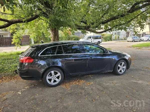 Opel Insignia - 1
