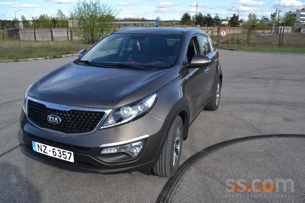 KIA Продаётся Kia Sportage, машина на литых дисках R17