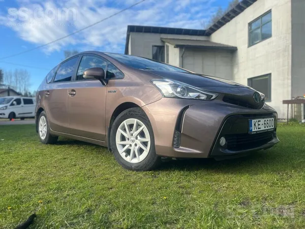 Toyota 7 vietīgs Prius+. Jaunas automašīnas stāvoklis. Ie
