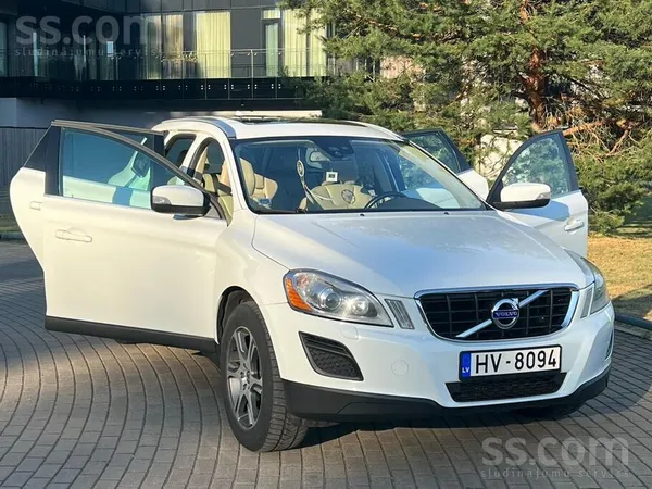 Volvo Steidzami pārdodu Volvo Xc60 158kW 4x4. Mašīna tei
