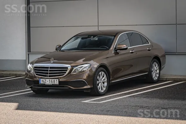 Mercedes E220 - 1