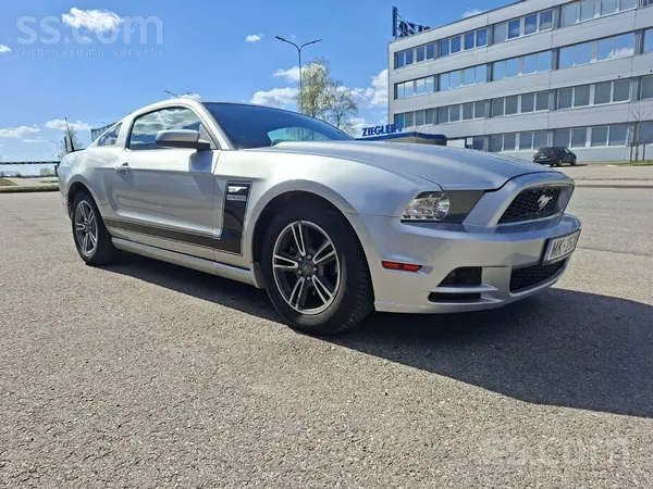 Ford Mustang 2011, 3.7 benzīns, Automāts, Kupeja, Sudrabs — Latvijā