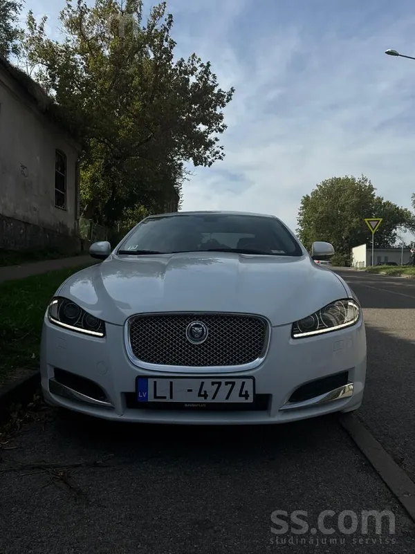 Jaguar XF