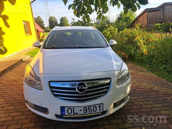 Opel Insignia - 1