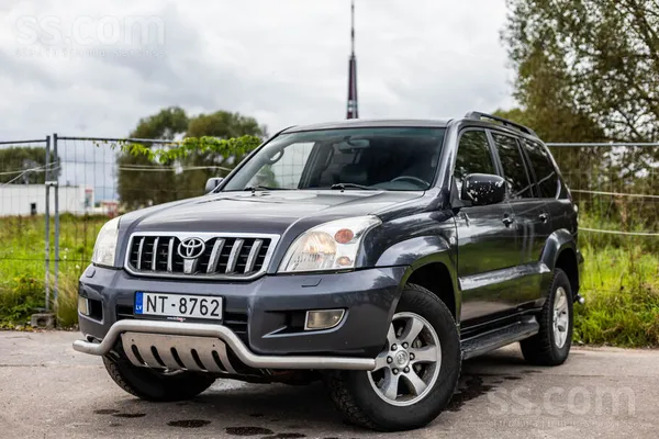 Toyota Toyota Land Cruiser ar 3.0L dīzeļdzinēju un automā