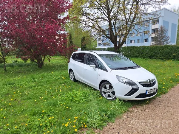 Opel Pārdod Opel Zafira C Sport Tourer.