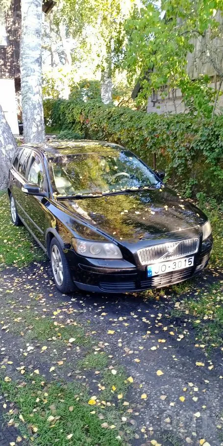 Dzinēja defekts.