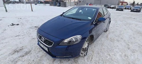 Volvo Pārdodu koptu Volvo V40 (2015. g. decembris, 2.0 D