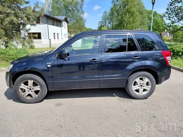 Tiek tirgota Melnā pērle. Uzticams auto. Vienmēr sekots līdzi mašīnai. Nomai