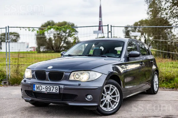 BMW 120 2005, 2.0D dīzelis, Manuāls, Hečbeks, Pelēks — Latvijā