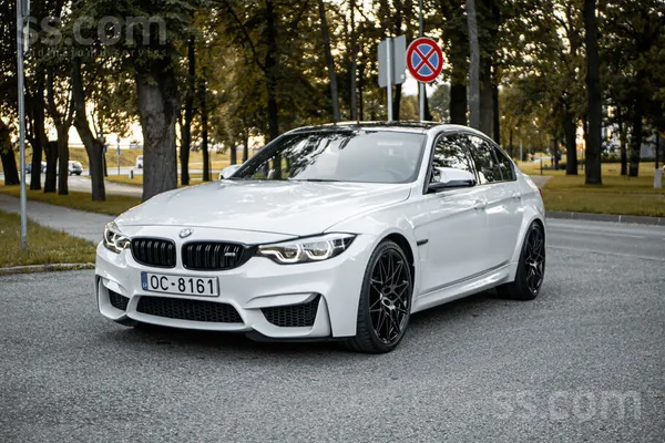 BMW BMW M3 Competition ar manuālo ātrumkarbu. Eksterje