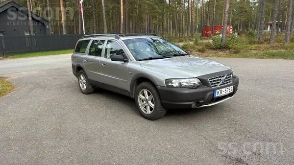 Volvo XC 70 2004, 2.4D dīzelis, Automāts, SUV/Apvidus, Sudrabs — Latvijā