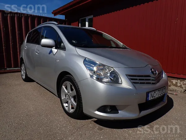 Toyota Toyota Verso 2.0D-4D, 