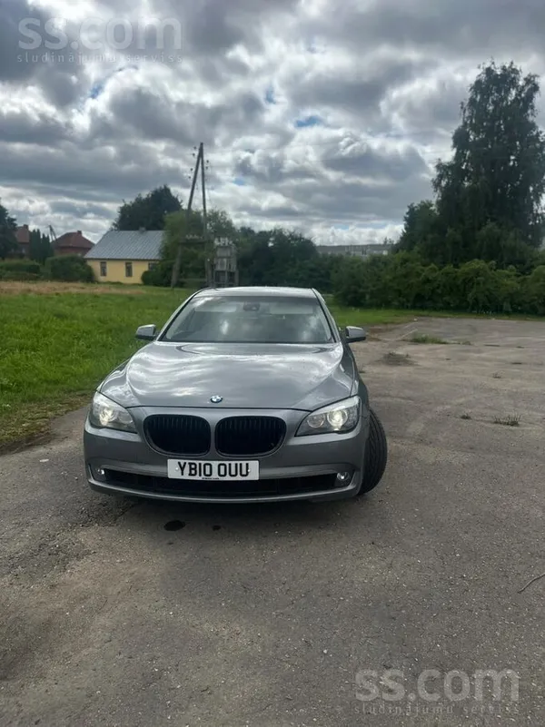 BMW 730 - 1