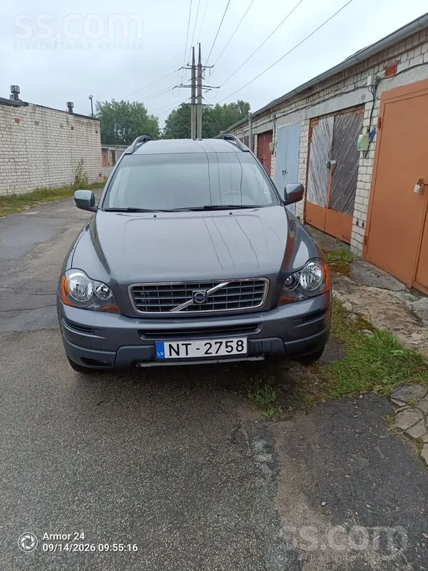 Volvo XC 90 - 1